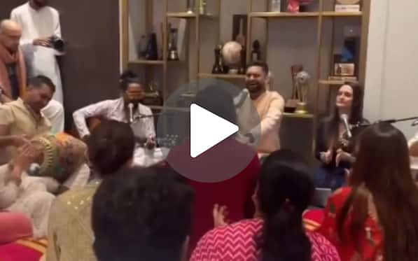 Hardik Pandya And Family Sing 'Sita Ram' Bhajan Amid Ganesh Chaturthi Festivities